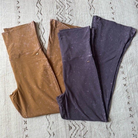 PINK Victoria's Secret Flared Yoga Pants in Brown / Tan and Purple - Picture 1 of 16